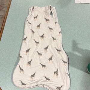 Kyte giraffe sleep sack size small